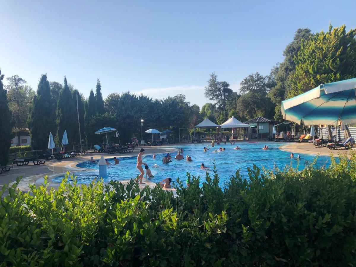 Zona Rosa 5 Chalet Mit Klimaanlage Und Wlan Viareggio Esterno foto